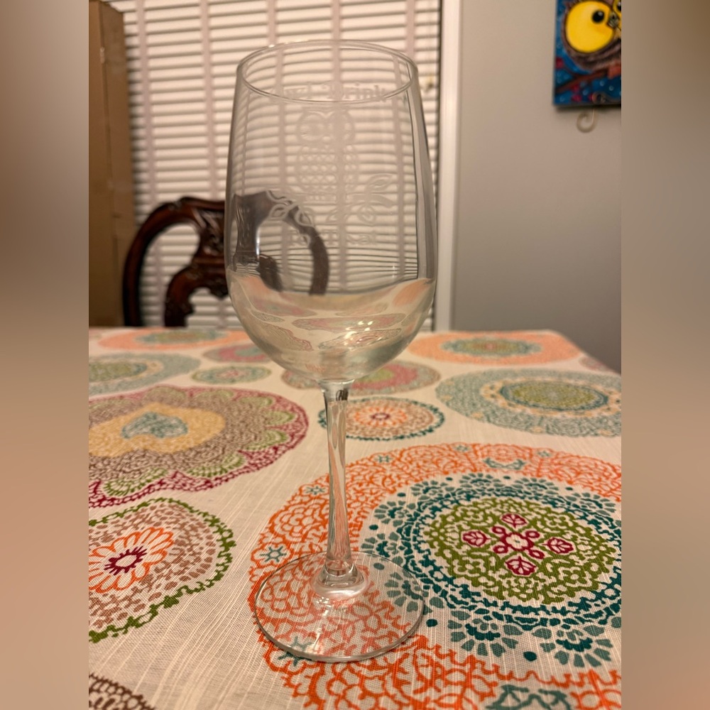 GORGEOUS NWT “Owl Drink To That” Stemmed Wine Glass